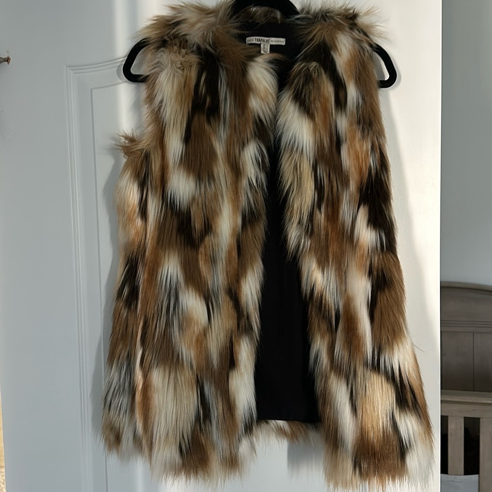 Zara faux fur vest in size small.